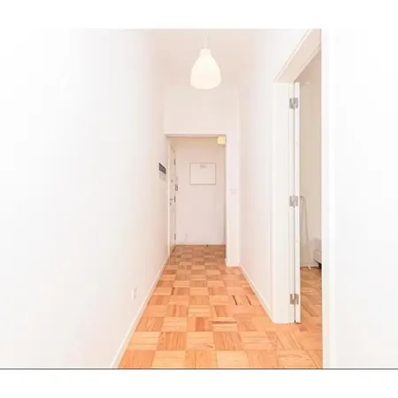 Houze Spacious 4-Bedroom Flat Near Lisbon Zoo アパート *